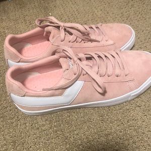 Womens Pony sneakers worn once look brand new